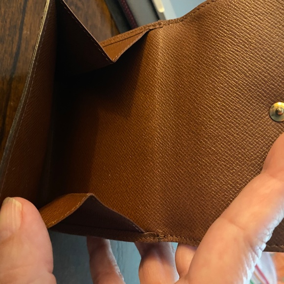 Louis Vuitton Monogram Porte Monnaie Billets Carte - Picture 3 of 9
